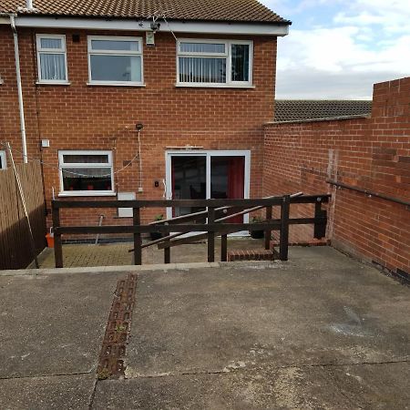 Penllech House: Spacious 3-Bedroom with Free Parking Nottingham Exterior photo
