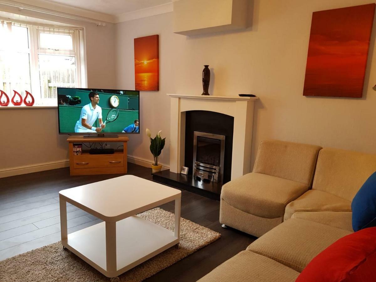 Penllech House: Spacious 3-Bedroom with Free Parking Nottingham Exterior photo